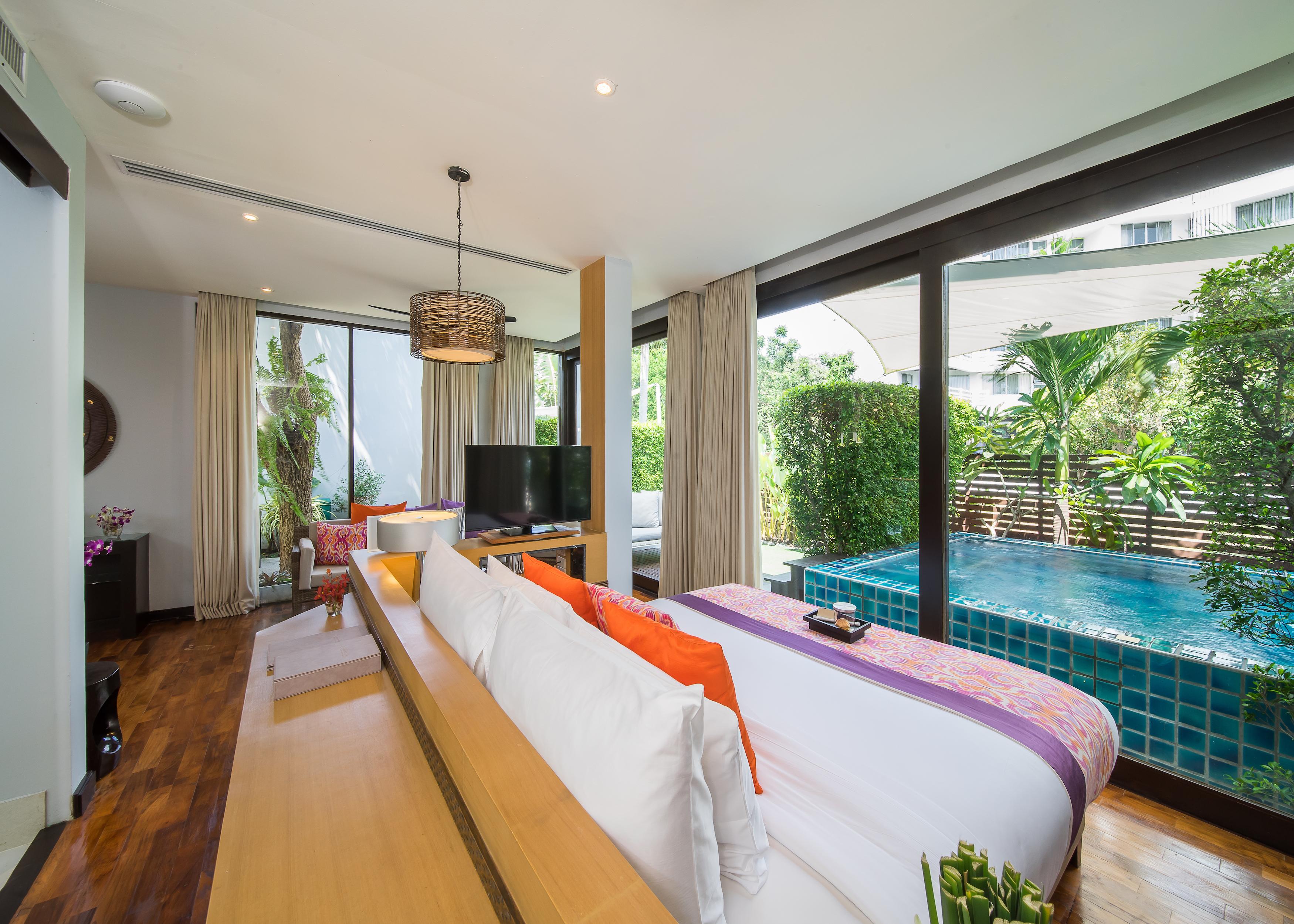 The Rock Beachfront Resort HHQ
