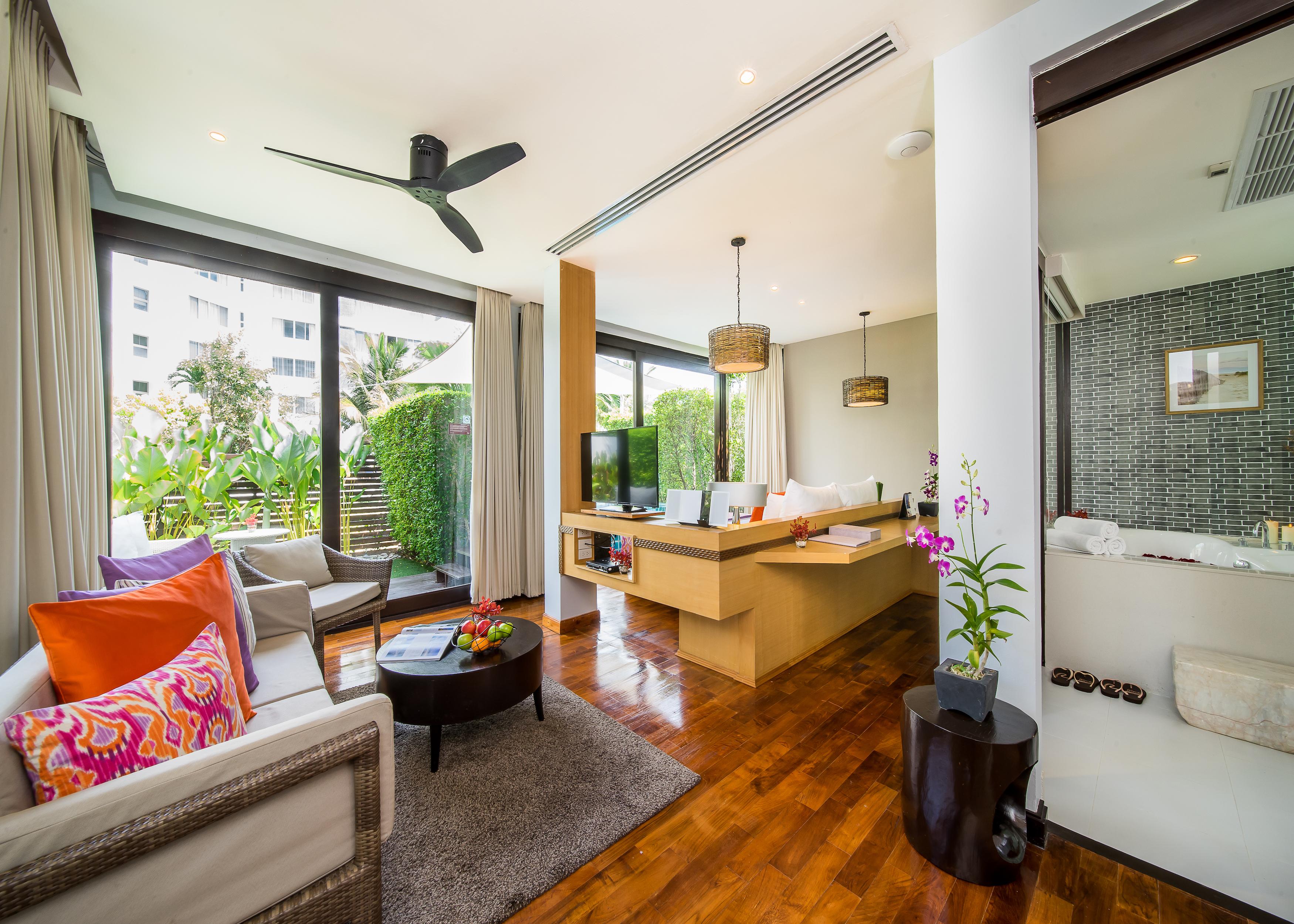 Resort The Rock Beachfront HHQ