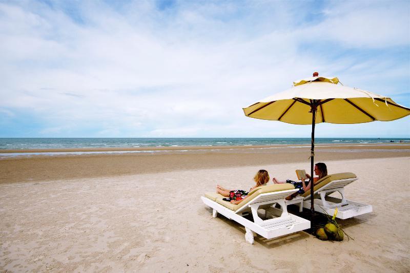 The Rock Beachfront HHQ